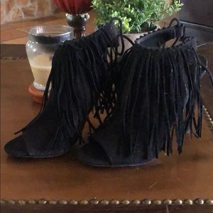 Black Fringed peak hole tie back bootie